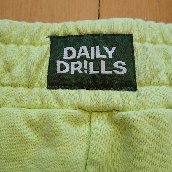Daily Drills Super Shorts in Zilker - M/L - Picture 8 of 9